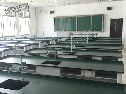 科學(xué)實驗室
